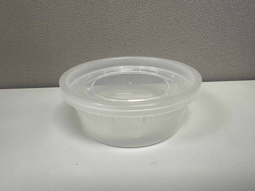 8 OZ PLASTIC CONTAINER WITH LID 250 C/S