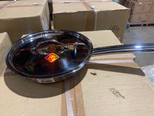 Load image into Gallery viewer, TRIPLY FRYPAN WITH LID 22CM
